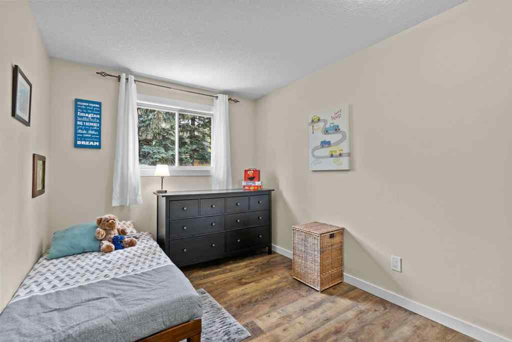 MLS® A2257552 - 131 Stratton Crescent SW in Strathcona Park Calgary, Residential