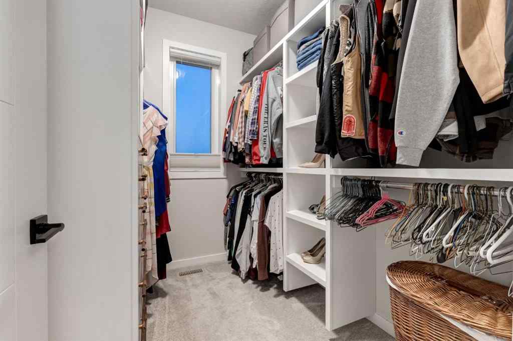 MLS® A2257554 - 1301 21 Avenue NW in Capitol Hill Calgary, Residential