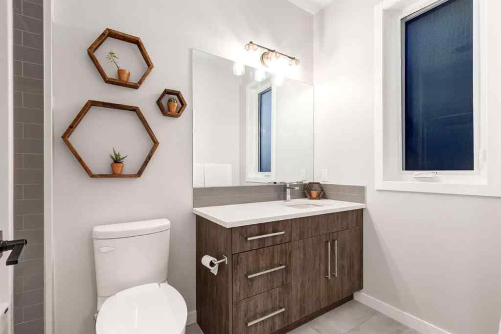 MLS® A2257554 - 1301 21 Avenue NW in Capitol Hill Calgary, Residential
