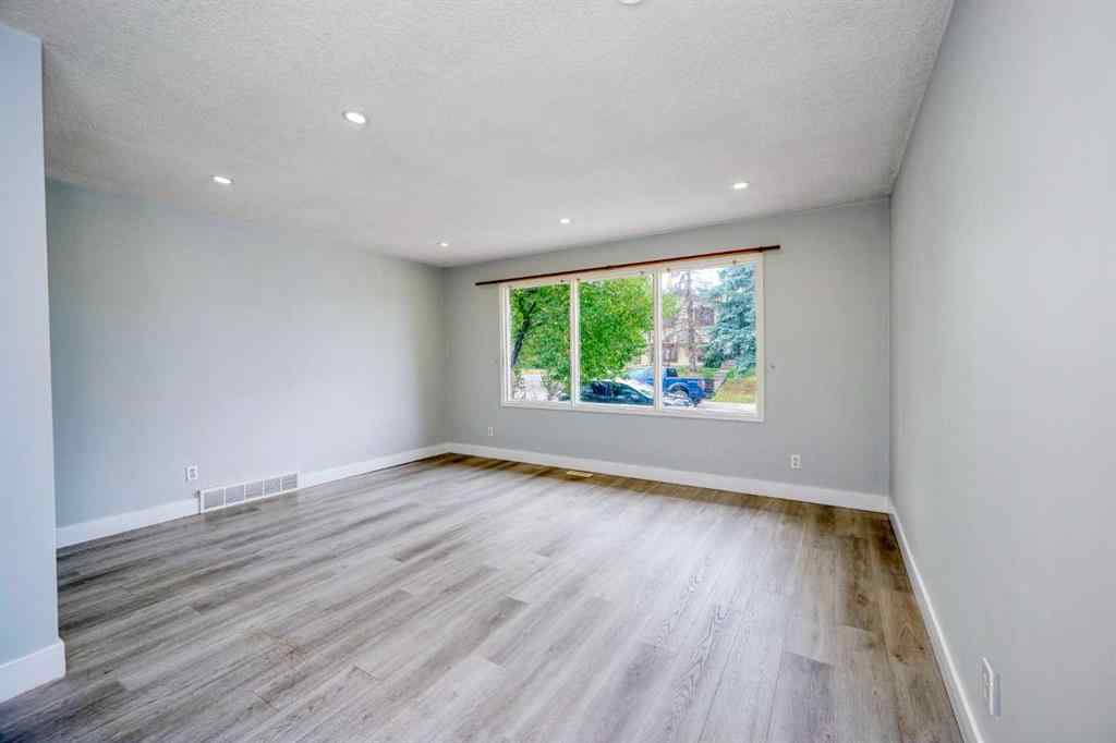 MLS® A2257559 - 120 Templeridge Close NE in Temple Calgary, Residential