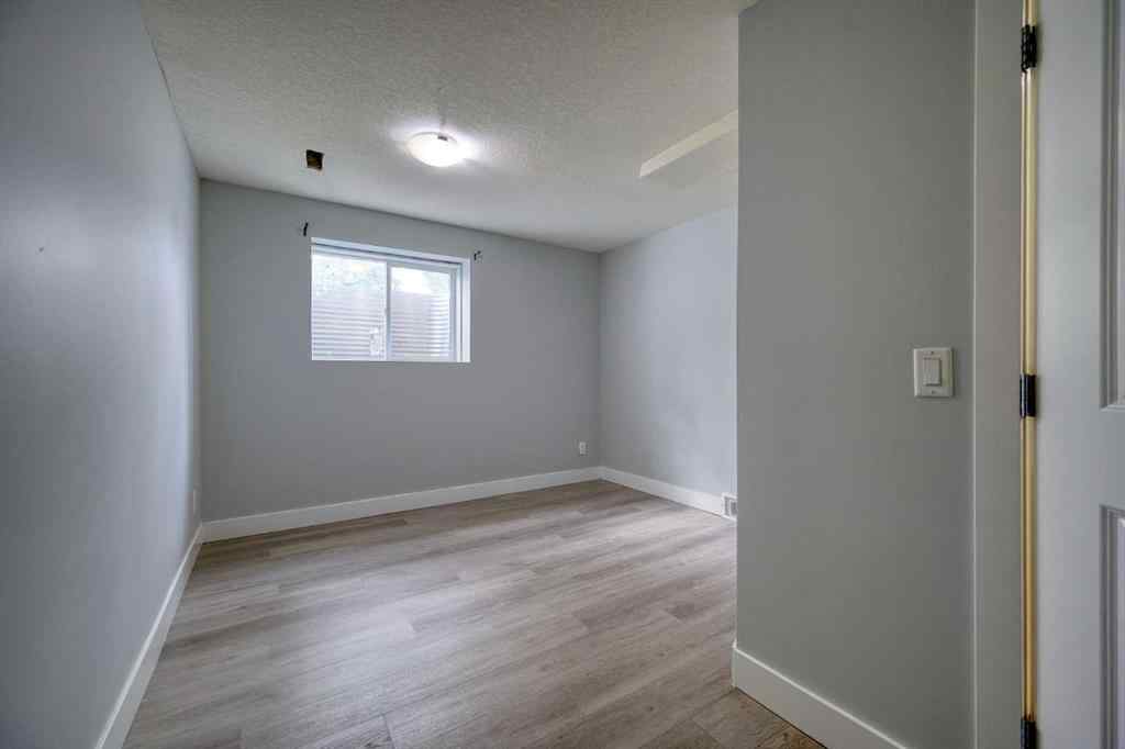 MLS® A2257559 - 120 Templeridge Close NE in Temple Calgary, Residential