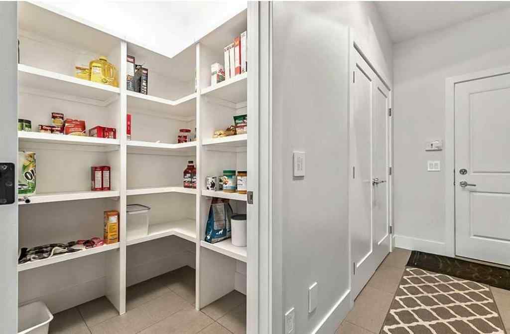 MLS® A2257565 - 86 West Point Mews SW in West Springs Calgary, Residential