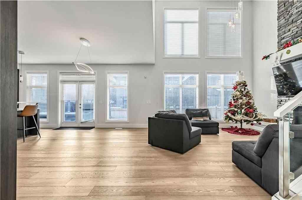 MLS® A2257565 - 86 West Point Mews SW in West Springs Calgary, Residential