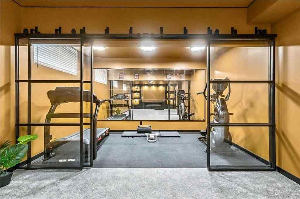 MLS® A2257565 - 86 West Point Mews SW in West Springs Calgary, Residential