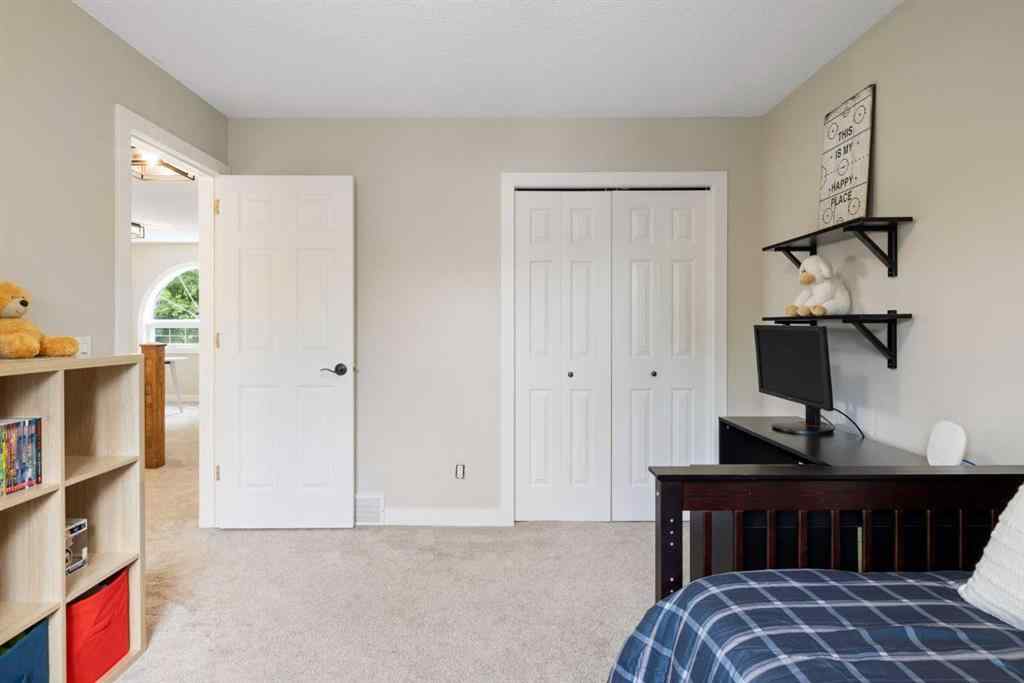 MLS® A2257567 - 191 Christie Knoll Heights SW in Christie Park Calgary, Residential