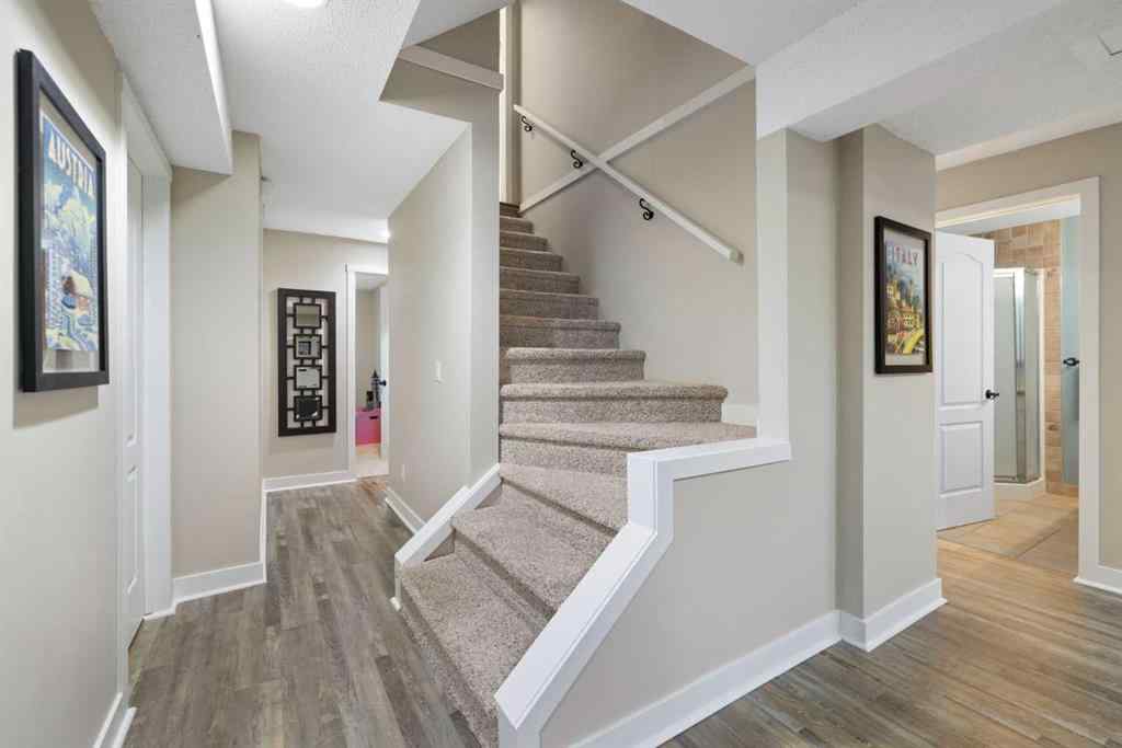 MLS® A2257567 - 191 Christie Knoll Heights SW in Christie Park Calgary, Residential