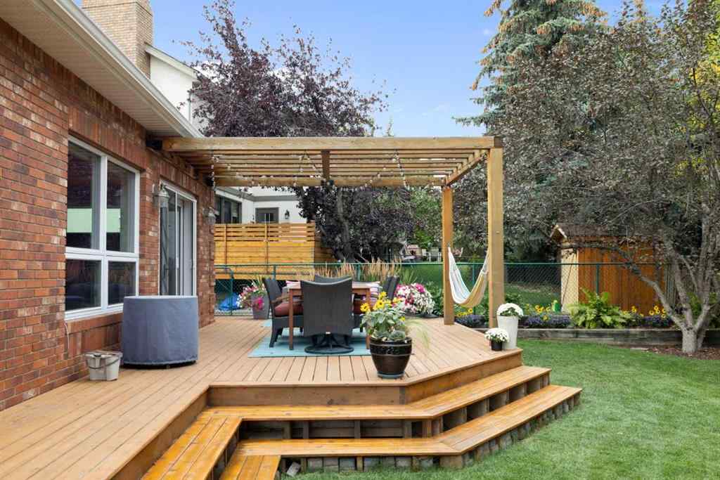 MLS® A2257567 - 191 Christie Knoll Heights SW in Christie Park Calgary, Residential