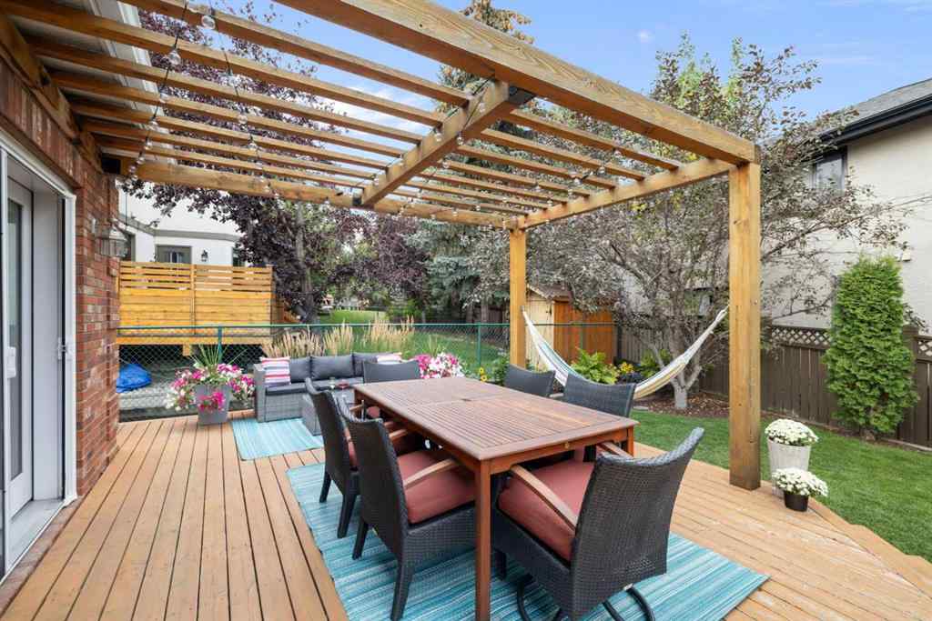 MLS® A2257567 - 191 Christie Knoll Heights SW in Christie Park Calgary, Residential