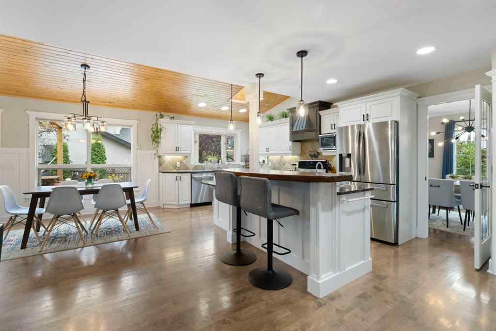 MLS® A2257567 - 191 Christie Knoll Heights SW in Christie Park Calgary, Residential