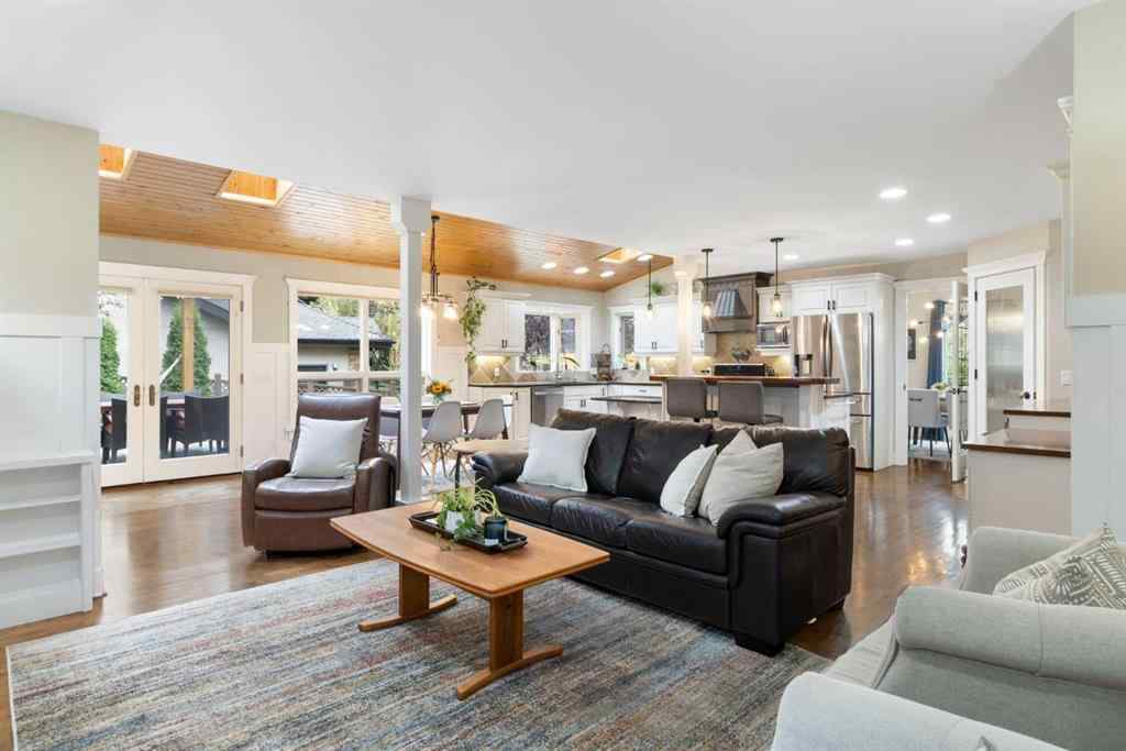 MLS® A2257567 - 191 Christie Knoll Heights SW in Christie Park Calgary, Residential