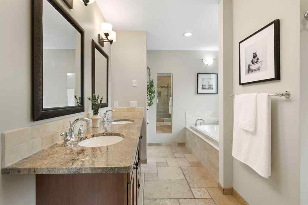 MLS® A2257567 - 191 Christie Knoll Heights SW in Christie Park Calgary, Residential
