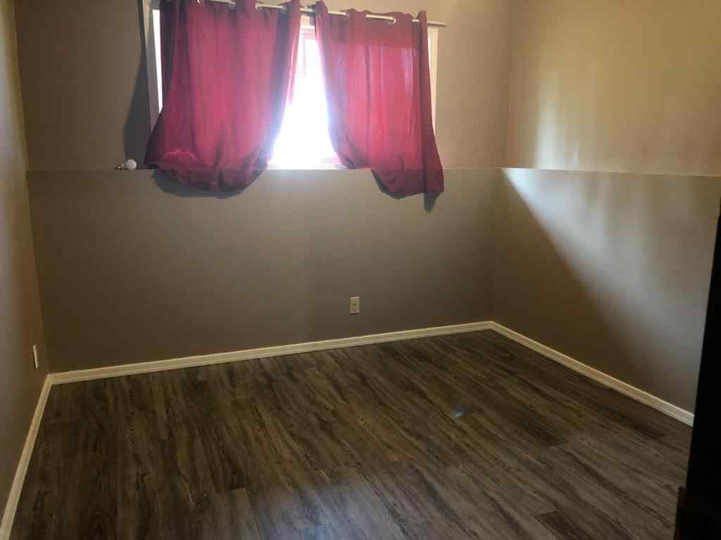 MLS® A2257570 - 1905 23 Street N in Park Meadows Lethbridge, Multi-Family