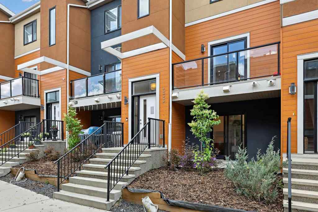 MLS® A2257573 - 333 Sage Hill Circle NW in Sage Hill Calgary, Residential