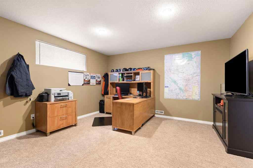 MLS® A2257574 - 358 Vista Drive SE in SE Southridge Medicine Hat, Residential