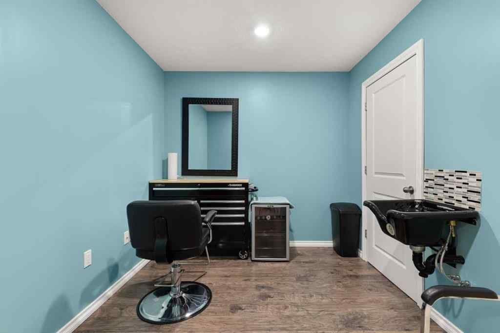 MLS® A2257574 - 358 Vista Drive SE in SE Southridge Medicine Hat, Residential