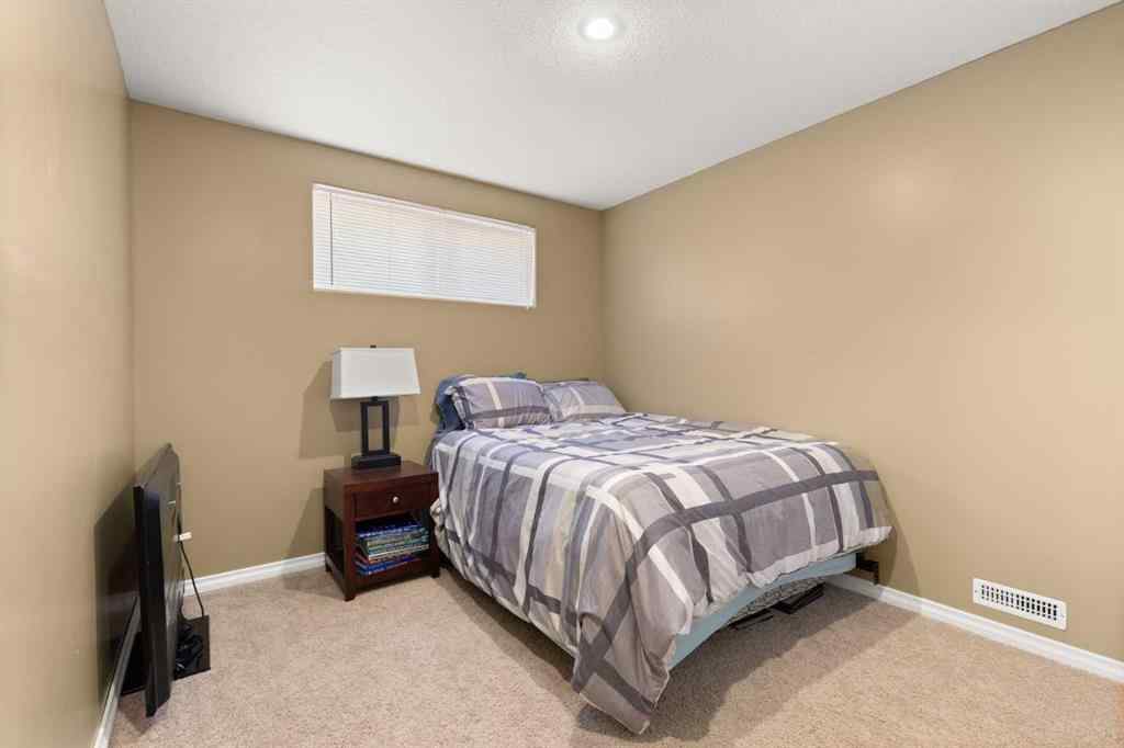 MLS® A2257574 - 358 Vista Drive SE in SE Southridge Medicine Hat, Residential
