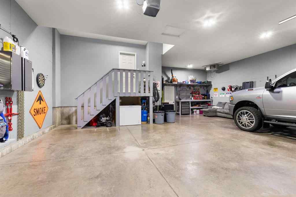 MLS® A2257574 - 358 Vista Drive SE in SE Southridge Medicine Hat, Residential