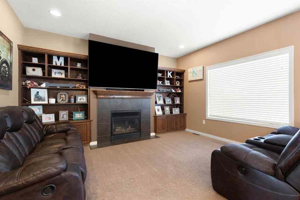 MLS® A2257574 - 358 Vista Drive SE in SE Southridge Medicine Hat, Residential