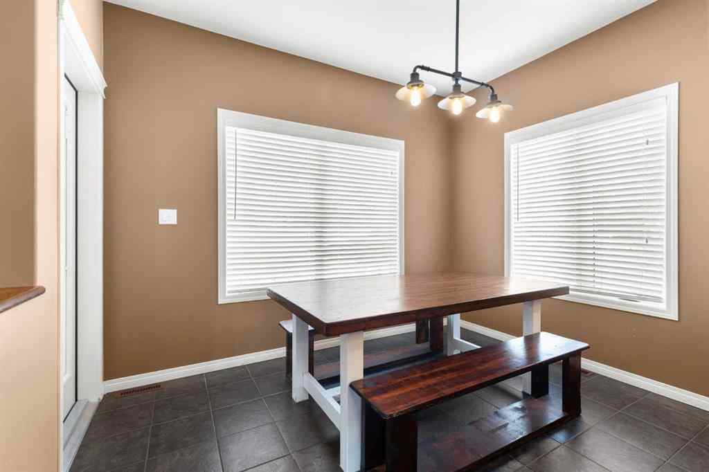 MLS® A2257574 - 358 Vista Drive SE in SE Southridge Medicine Hat, Residential