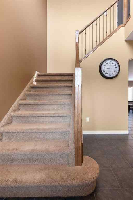 MLS® A2257574 - 358 Vista Drive SE in SE Southridge Medicine Hat, Residential