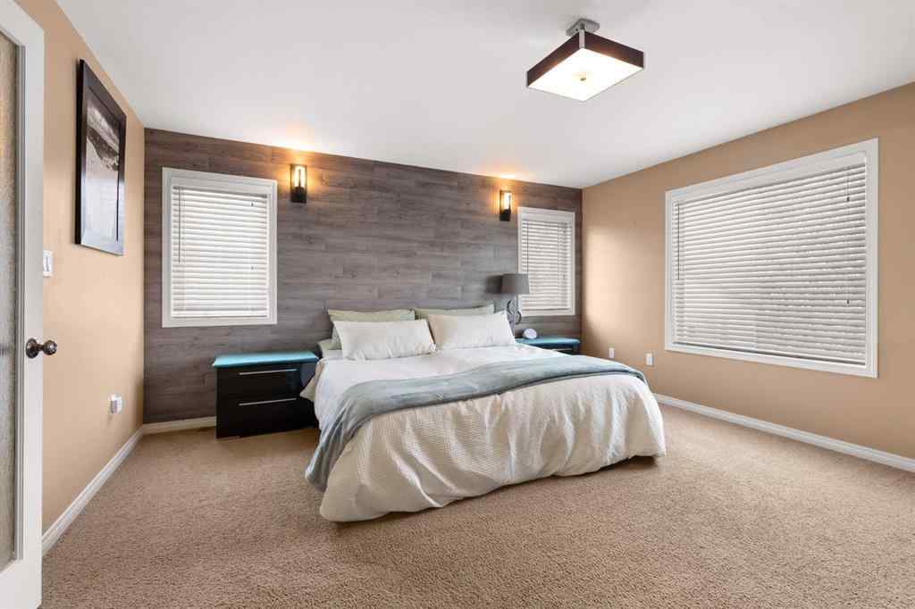 MLS® A2257574 - 358 Vista Drive SE in SE Southridge Medicine Hat, Residential