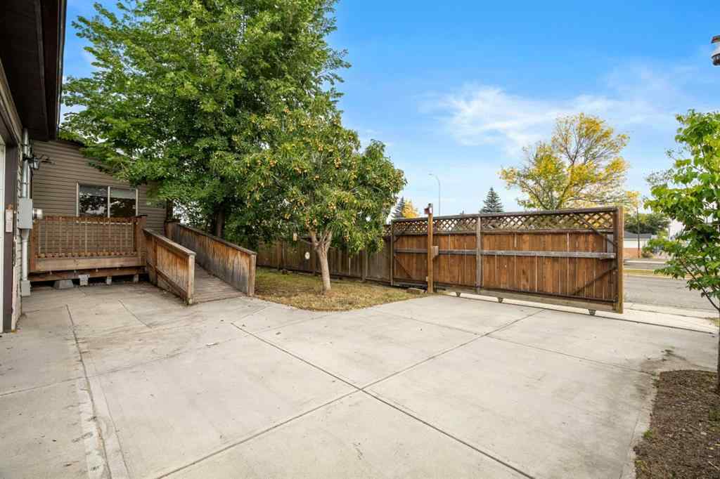 MLS® A2257575 - 247 Dover Ridge Close SE in Dover Calgary, Residential