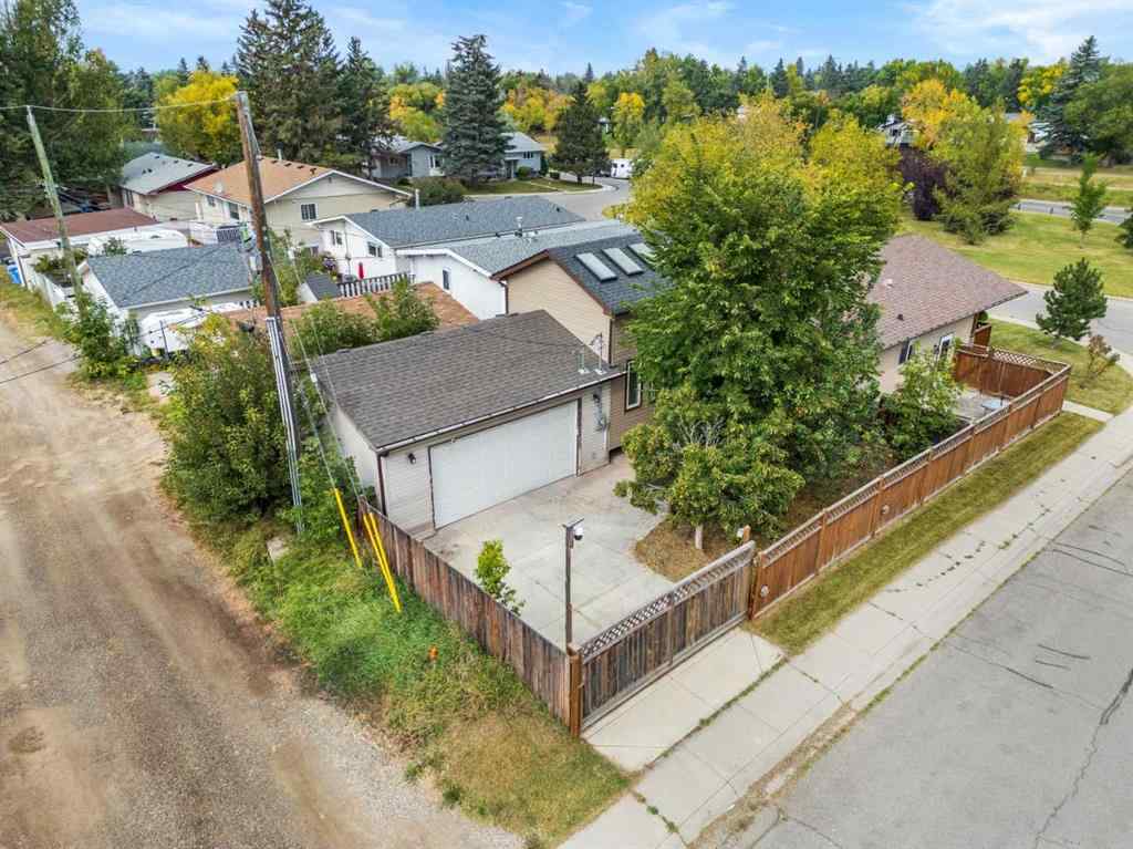 MLS® A2257575 - 247 Dover Ridge Close SE in Dover Calgary, Residential