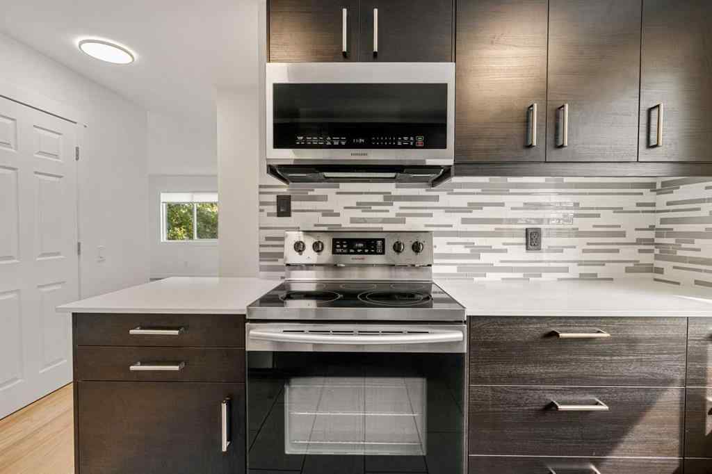 MLS® A2257575 - 247 Dover Ridge Close SE in Dover Calgary, Residential