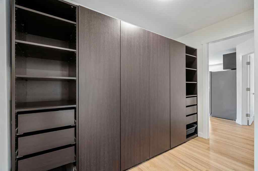 MLS® A2257575 - 247 Dover Ridge Close SE in Dover Calgary, Residential