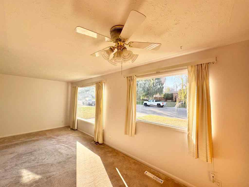 MLS® A2257587 - 809 11 Avenue S in Fleetwood Lethbridge, Residential