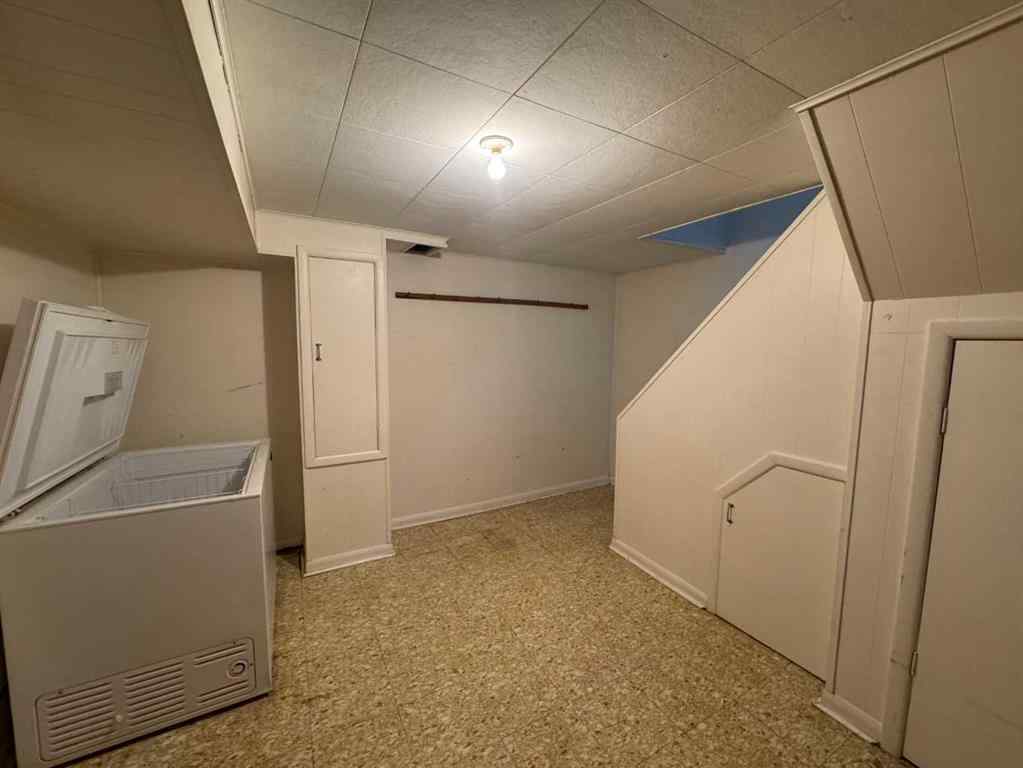 MLS® A2257587 - 809 11 Avenue S in Fleetwood Lethbridge, Residential