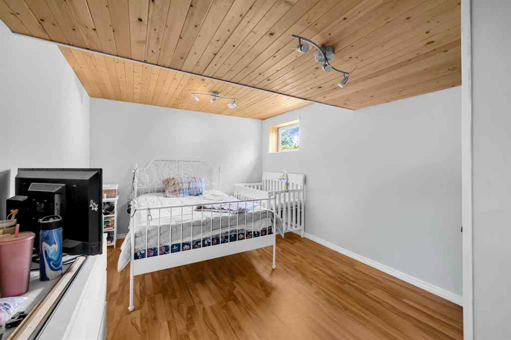 MLS® A2257589 - 20 Cambridge Drive  in NONE Carbon, Residential