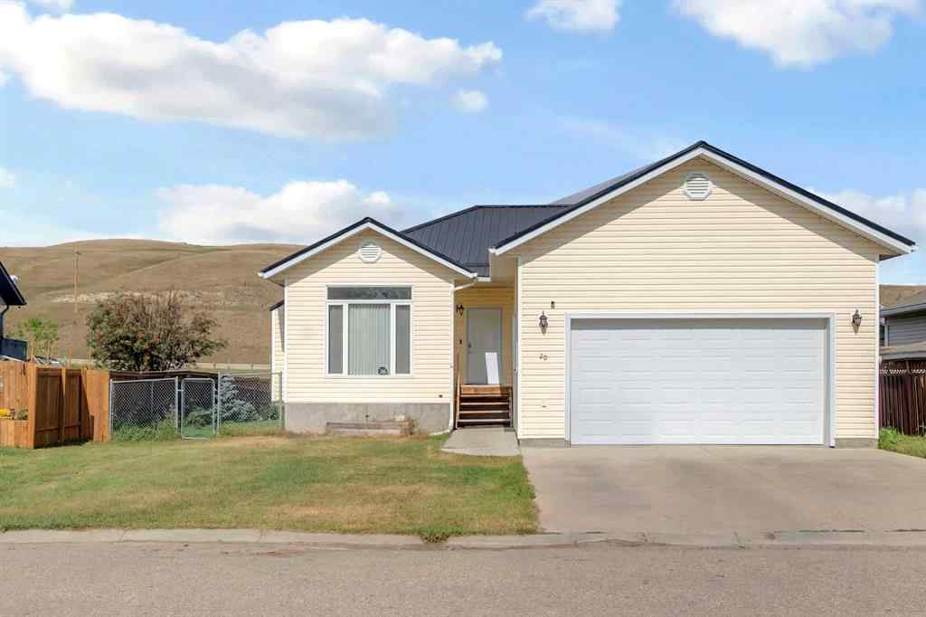 MLS® A2257589 - 20 Cambridge Drive  in NONE Carbon, Residential
