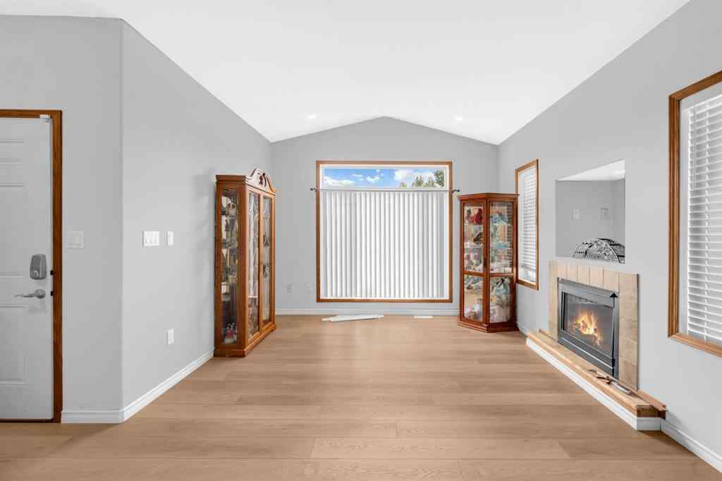 MLS® A2257589 - 20 Cambridge Drive  in NONE Carbon, Residential