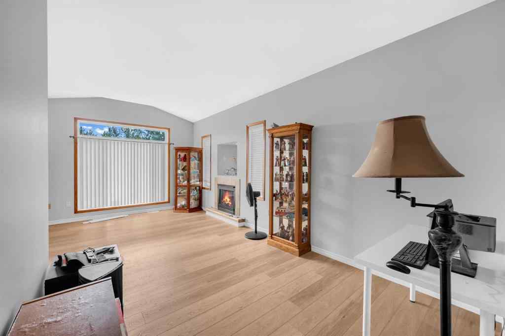 MLS® A2257589 - 20 Cambridge Drive  in NONE Carbon, Residential