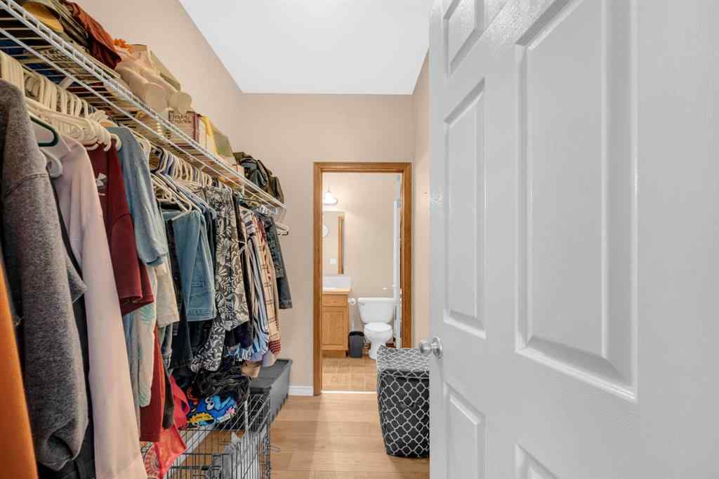 MLS® A2257589 - 20 Cambridge Drive  in NONE Carbon, Residential