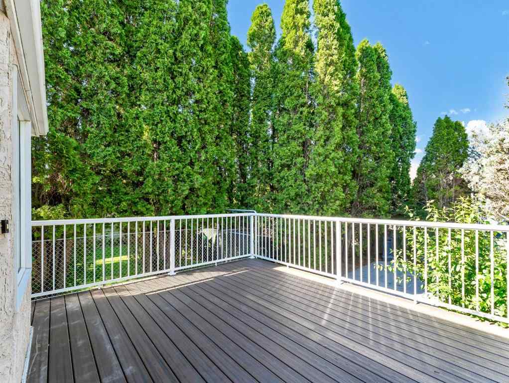 MLS® A2257590 - 10 Park Meadows Place SE in Southview-Park Meadows Medicine Hat, Residential