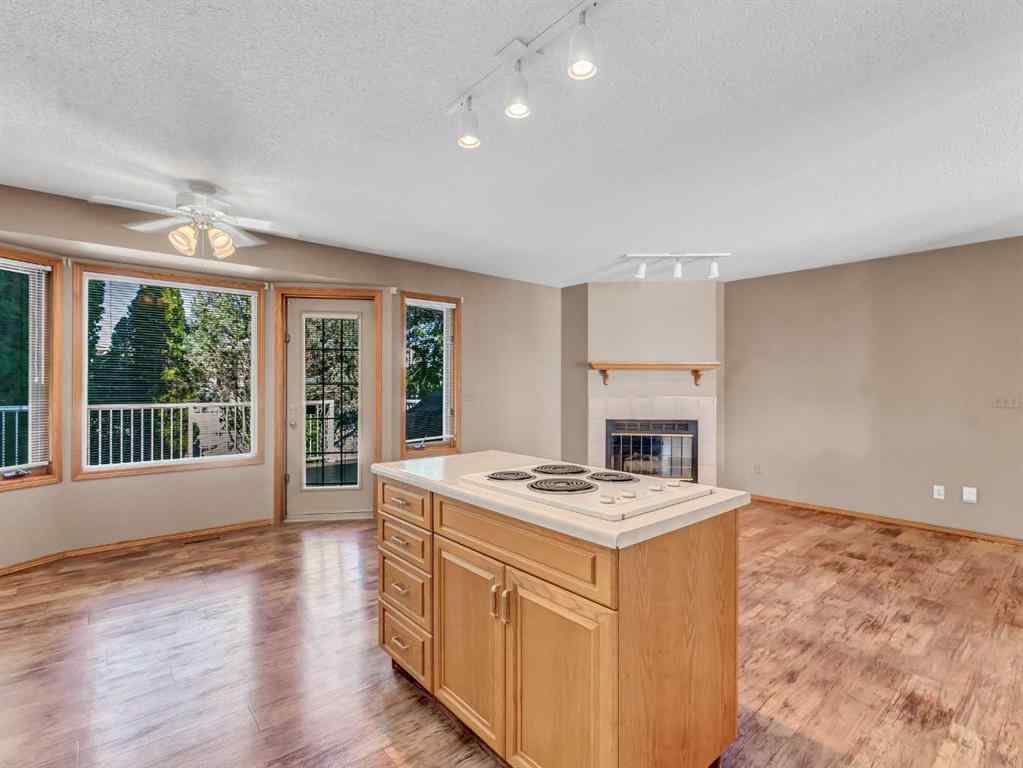 MLS® A2257590 - 10 Park Meadows Place SE in Southview-Park Meadows Medicine Hat, Residential