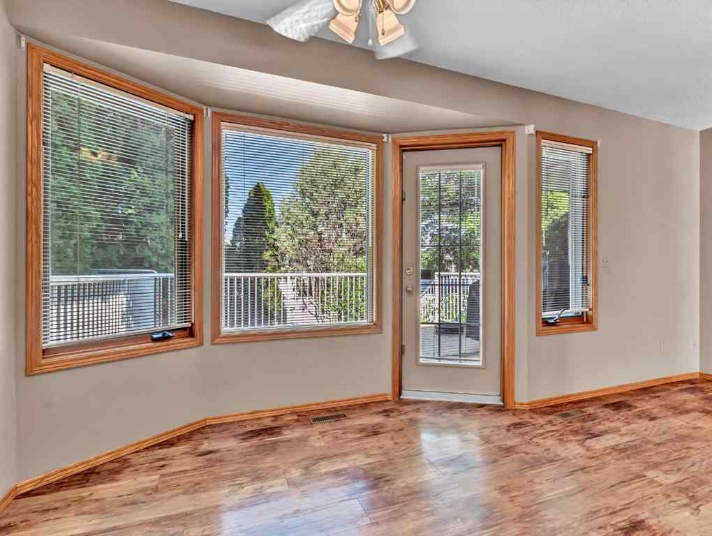 MLS® A2257590 - 10 Park Meadows Place SE in Southview-Park Meadows Medicine Hat, Residential