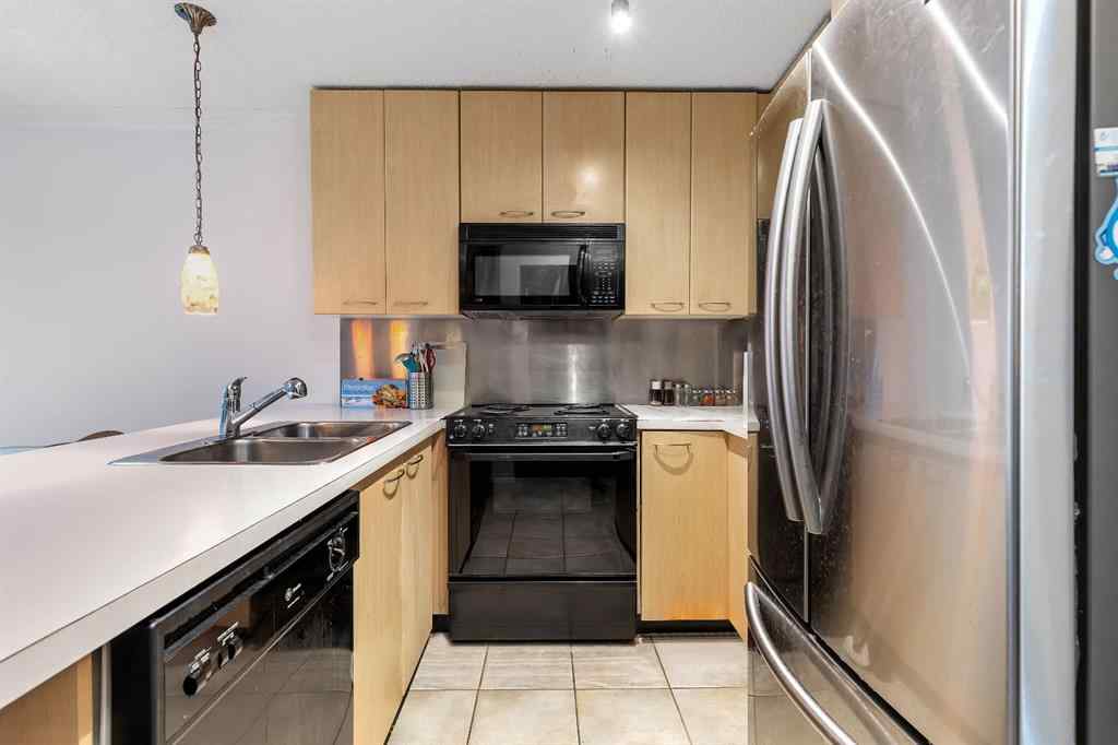 MLS® A2257592 - Unit #327 22 Richard Place SW in Lincoln Park Calgary, Residential