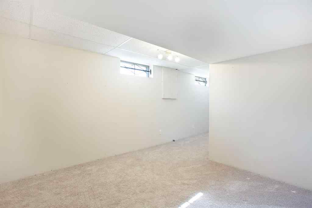 MLS® A2257594 - 135 Parkglen Crescent SE in Parkland Calgary, Residential