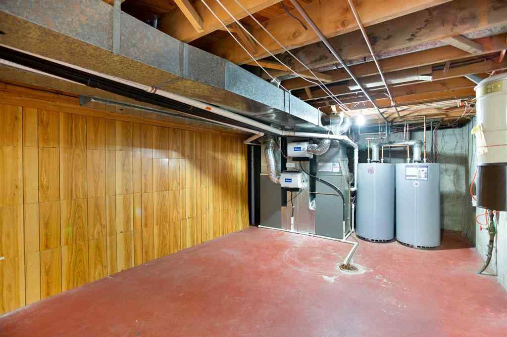 MLS® A2257594 - 135 Parkglen Crescent SE in Parkland Calgary, Residential