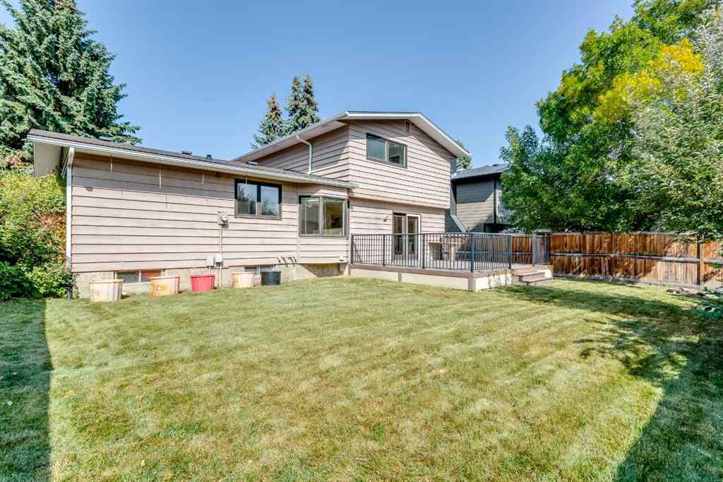 MLS® A2257594 - 135 Parkglen Crescent SE in Parkland Calgary, Residential