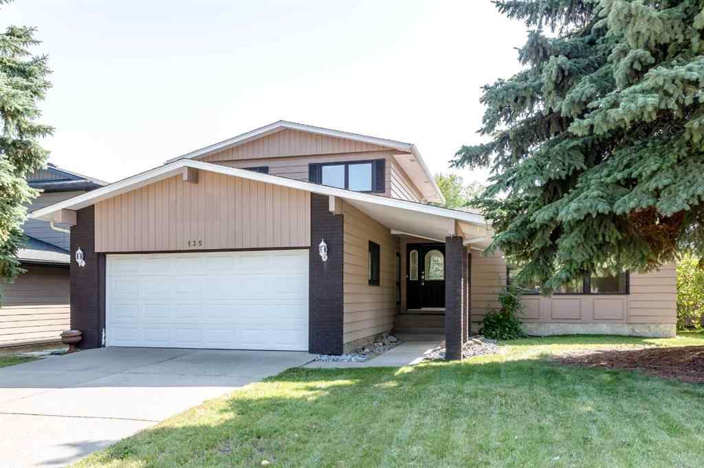 MLS® A2257594 - 135 Parkglen Crescent SE in Parkland Calgary, Residential
