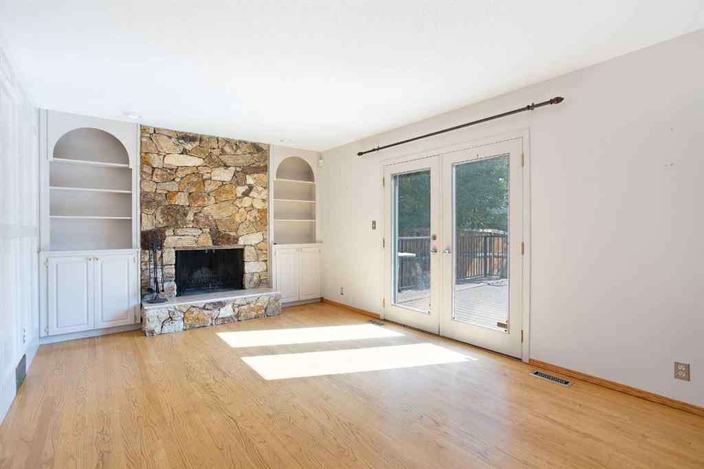 MLS® A2257594 - 135 Parkglen Crescent SE in Parkland Calgary, Residential