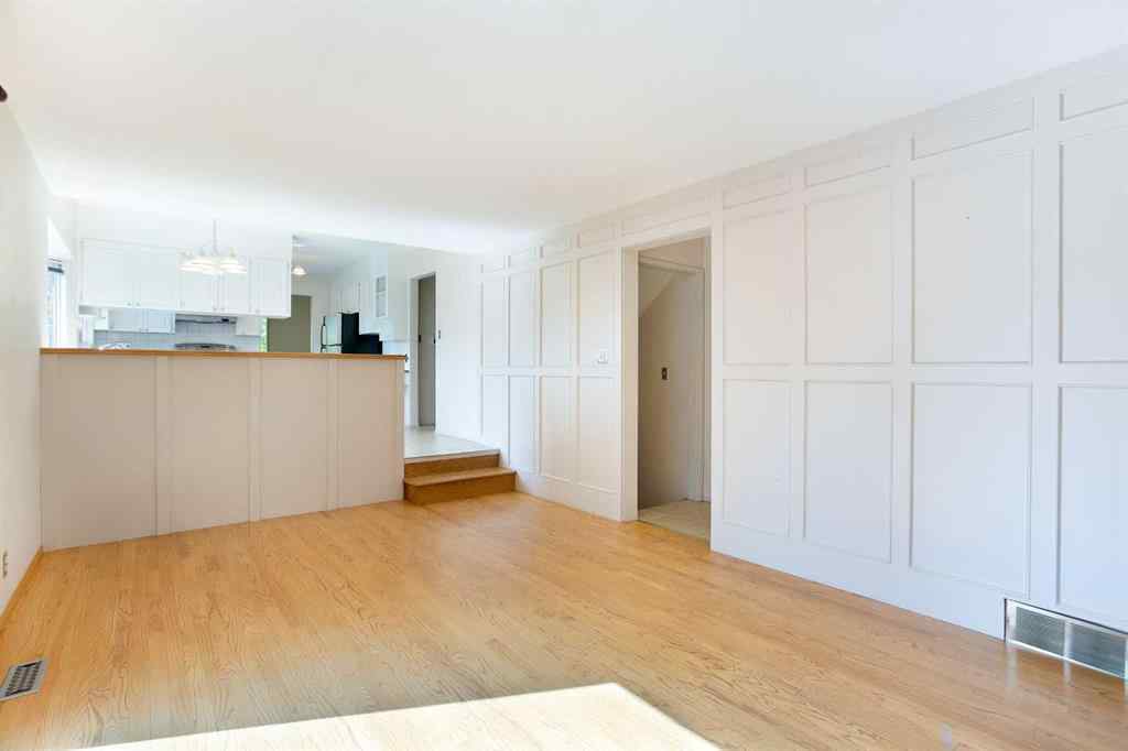 MLS® A2257594 - 135 Parkglen Crescent SE in Parkland Calgary, Residential