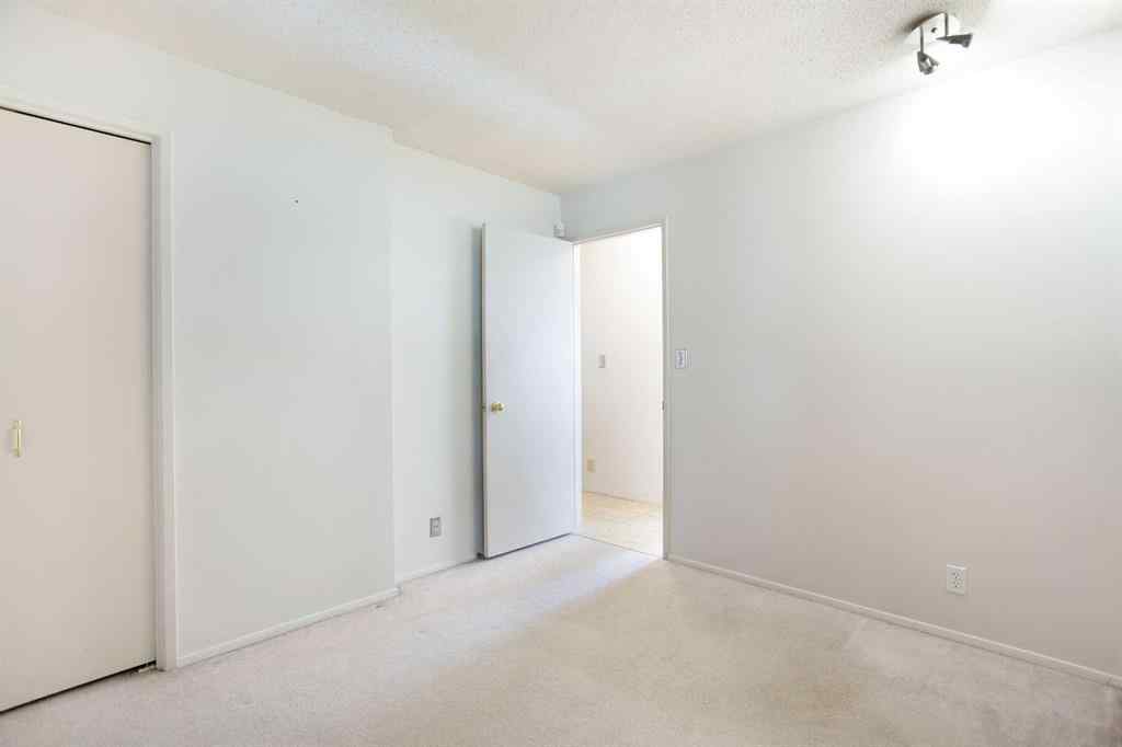 MLS® A2257594 - 135 Parkglen Crescent SE in Parkland Calgary, Residential