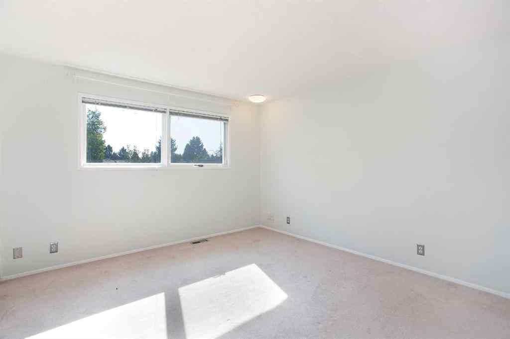 MLS® A2257594 - 135 Parkglen Crescent SE in Parkland Calgary, Residential