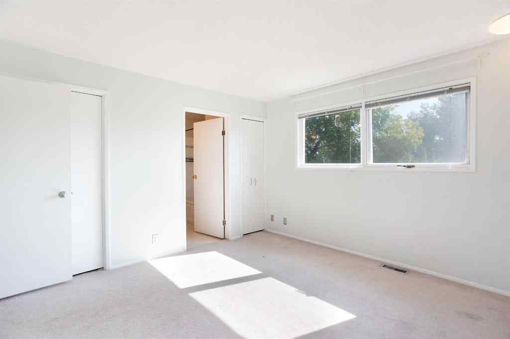 MLS® A2257594 - 135 Parkglen Crescent SE in Parkland Calgary, Residential