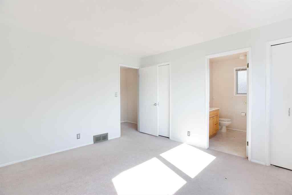 MLS® A2257594 - 135 Parkglen Crescent SE in Parkland Calgary, Residential